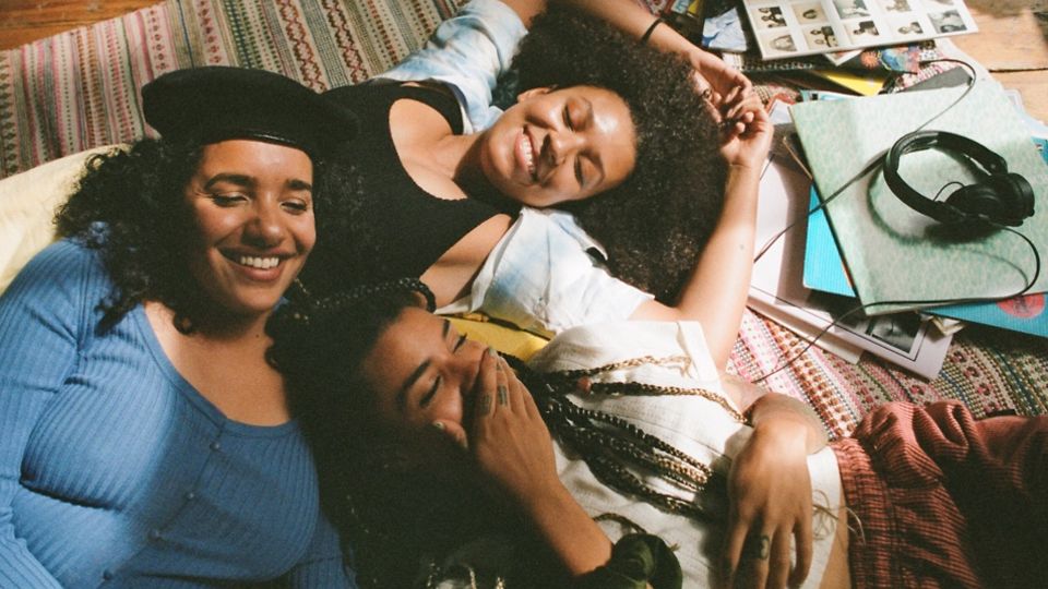 Photo de la série Our Sisterhood de Pandora avec le collectif de DJs Creole Cuts.