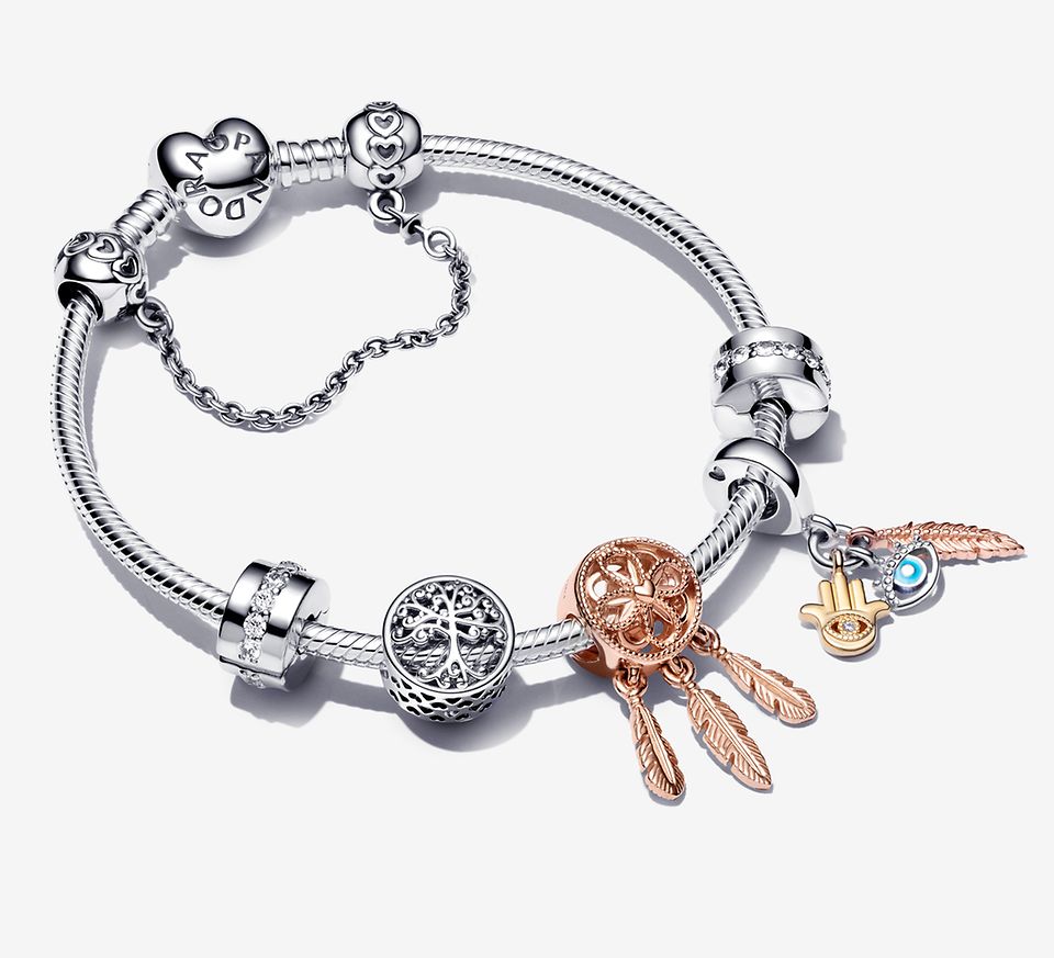 Pandora Moments Sparkling Moon Clasp Snake Chain Bracelet | Sterling silver  | Pandora TH