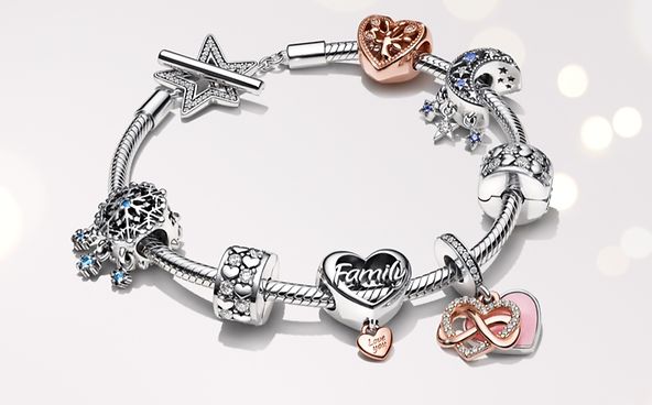 Insanity century Surrounded Gifts for Daughters | Necklaces, Bracelets & Rings | Pandora AU
