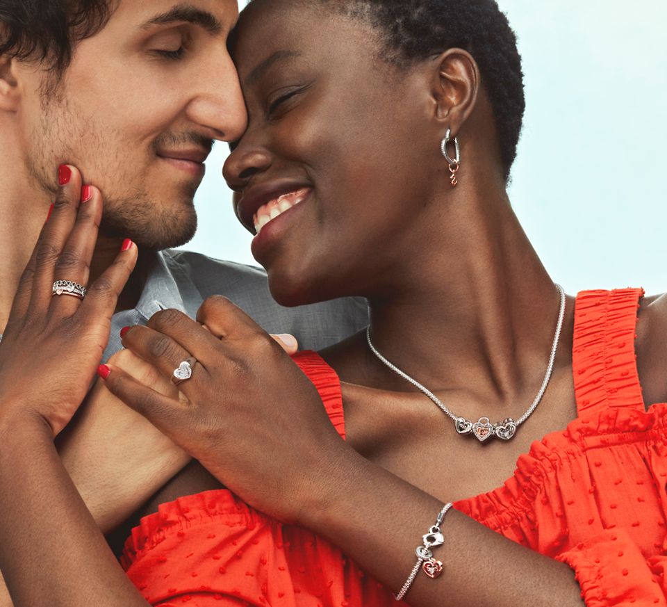 Luxury Jewelry Set For Couples Stainless Steel Beads And Crown Matching  Bracelets For Couples For Women And Men Perfect Gift For Valentines Day,  Holidays, And Christmas From Hbb18699991658, $14.6 | DHgate.Com