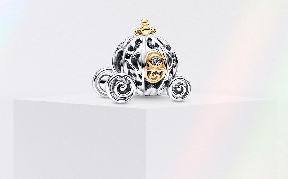 Disney x Pandora, charm Carrozza di Cenerentola in argento sterling 925 per Disney 100