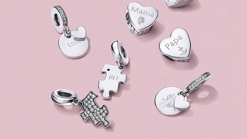 Engravable Heart Pet Collar Tag | Grey | Pandora SG
