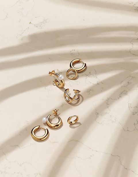 Pandora essence gold and pearls hoops earrings.